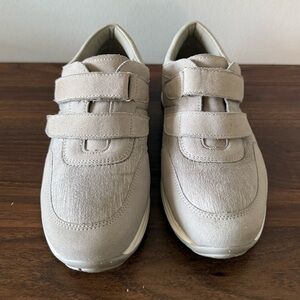 Ara Luftpolster Gray Suede Hook And Loop Low Top Womens Sneakers  Sz 5.5 Comfort